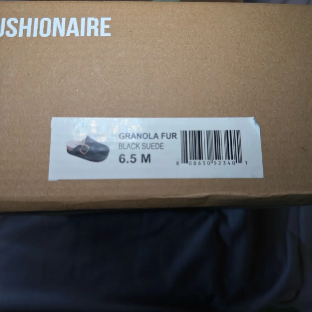 Cushionaire Black Mules with Buckle - Picture 4 of 4